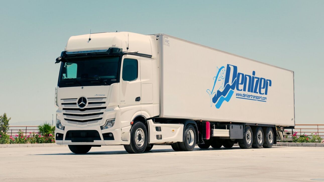 Denizer Transport refrigerated truck