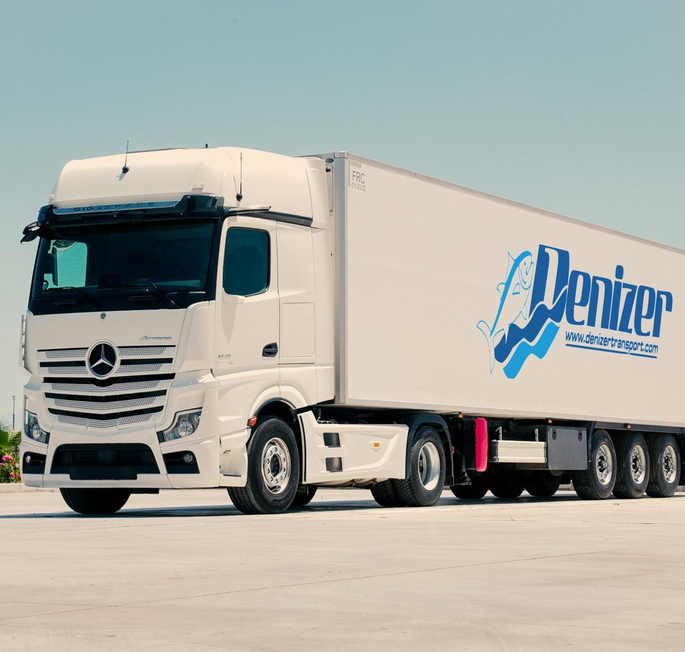 Denizer Transport refrigerated truck